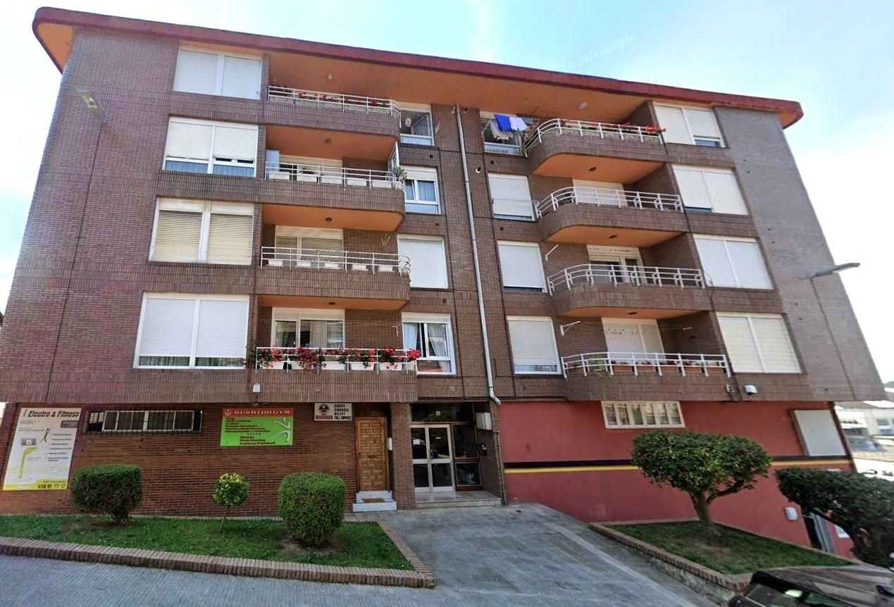 Vista exterior de Planta baixa en venda en Torrelavega  amb Traster