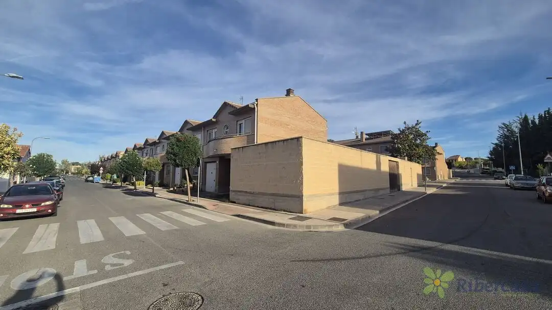 Reihenhaus mit Terrasse zum Verkauf in Calle Donantes de Sangre 2, imagen 2