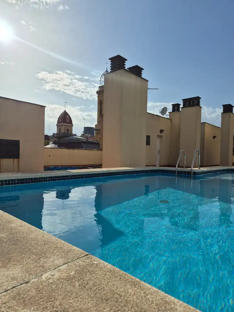 Piscina de Pis en venda en Les Corts