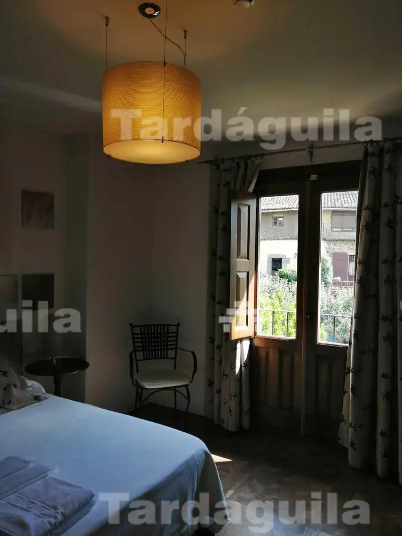 Habitación de Edificio en venta en San Martín del Castañar
