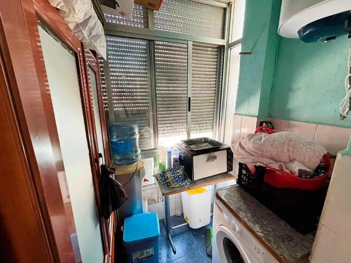 Kitchen of Flat for sale in Zaragoza  with Furnished and Balcony