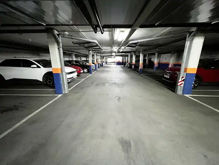 Parking of Flat for rent in Las Rozas de Madrid  with Air Conditioner, Heating and Private garden