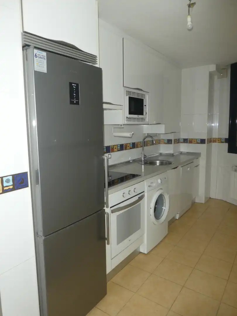 Cuina de Pis en venda en Burgos amb Calefacció, Parquet i Traster