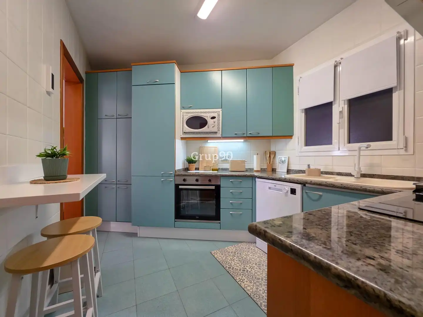 Kitchen of Flat for sale in Lleida  with Air Conditioner, Heating and Balcony