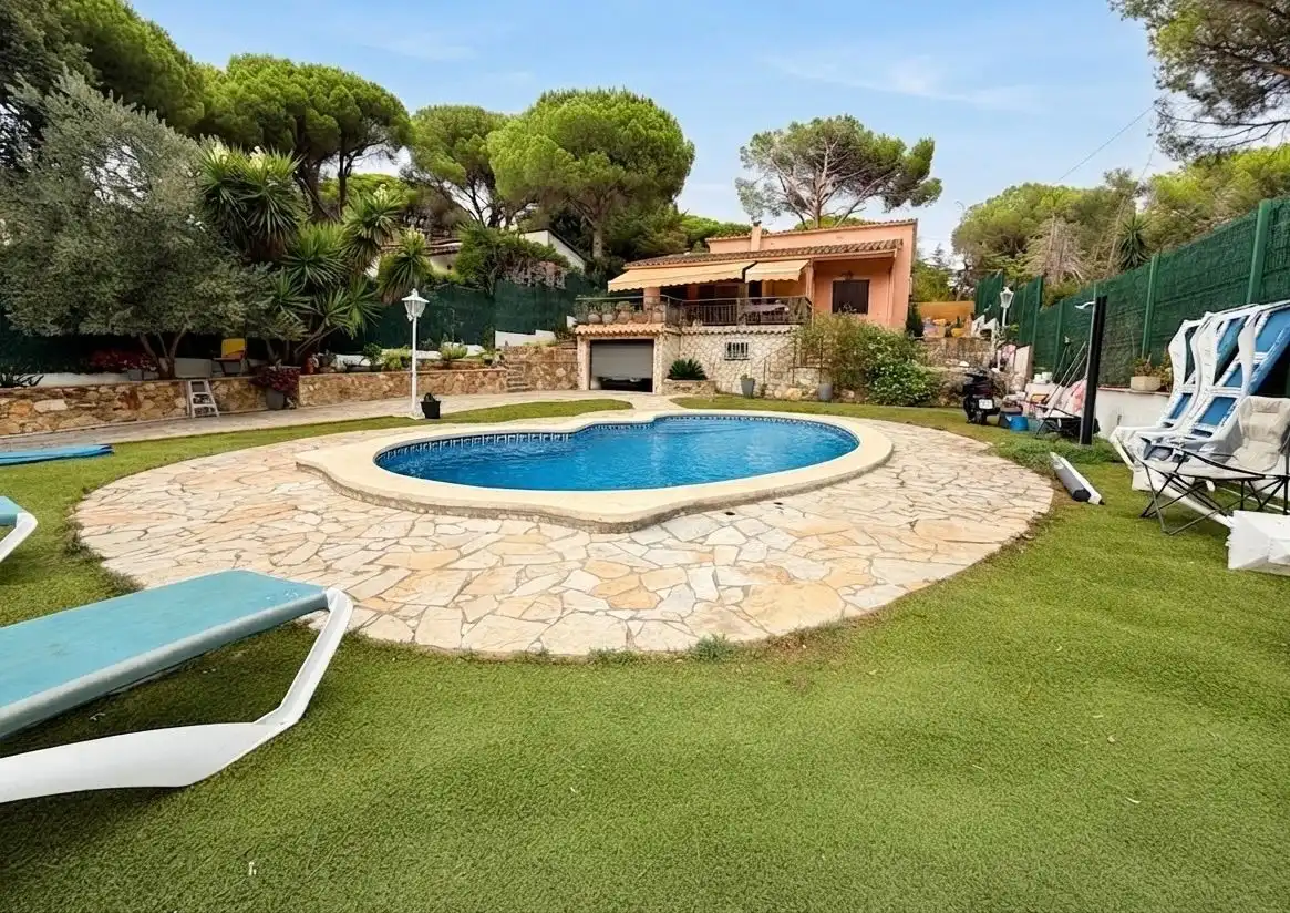 House with pool for sale in Cabanyes - Mas Ambrós - Mas Pallí