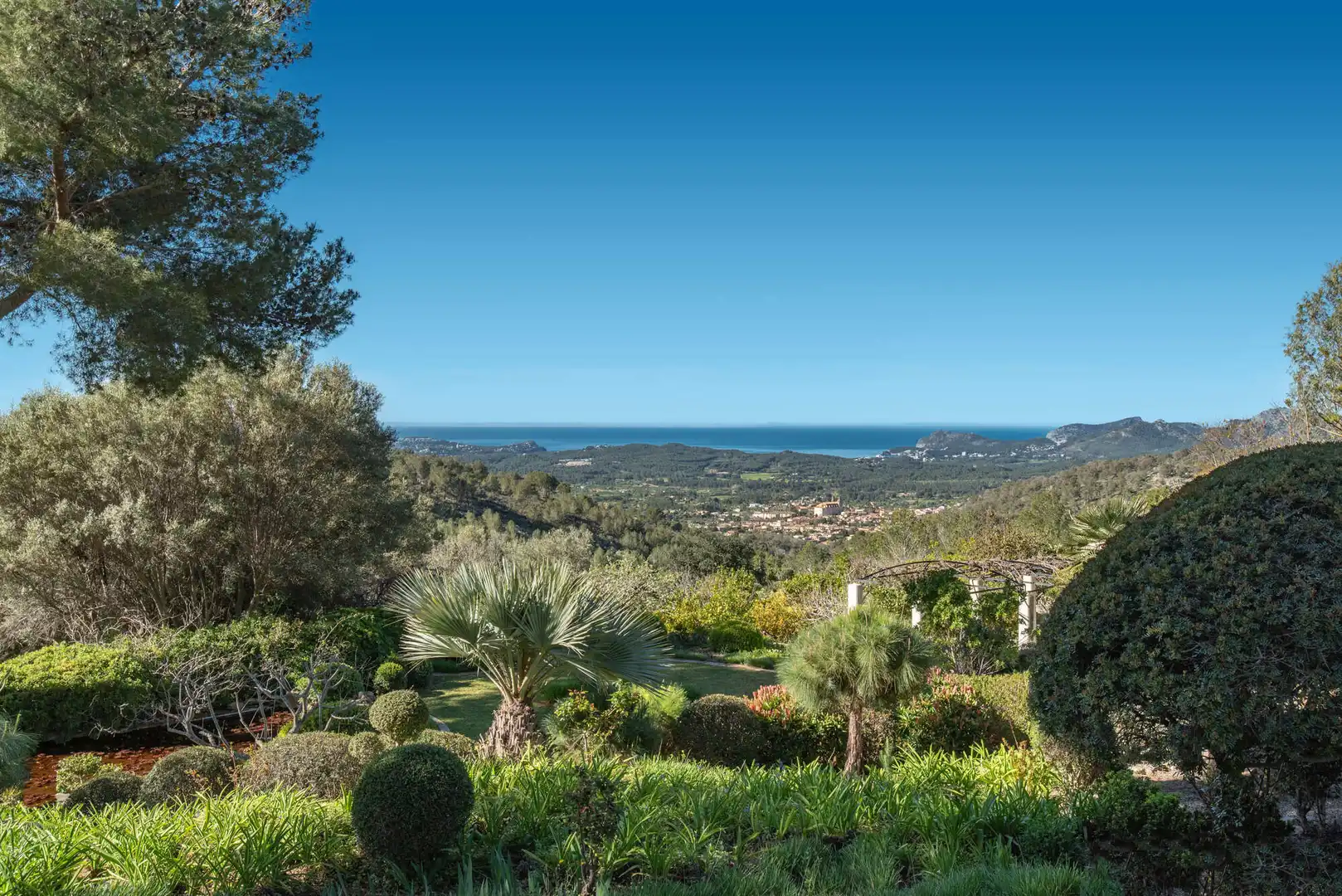 Garden of Houses for sale in Calvià  with Air Conditioner, Heating and Terrace