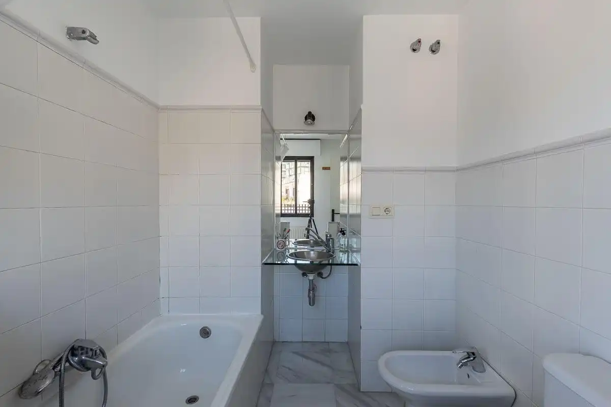 Bathroom of Houses for sale in Granada  with Air Conditioner, Terrace and Storage room