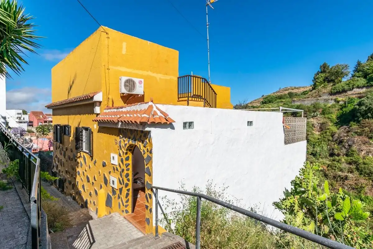 Vista exterior de Casa o chalet en venta en Santa Brígida con Jardín privado y Terraza