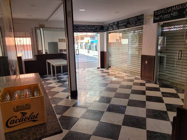 Local comercial en Alquiler en Carrer Roger de Llúria en Banyeres