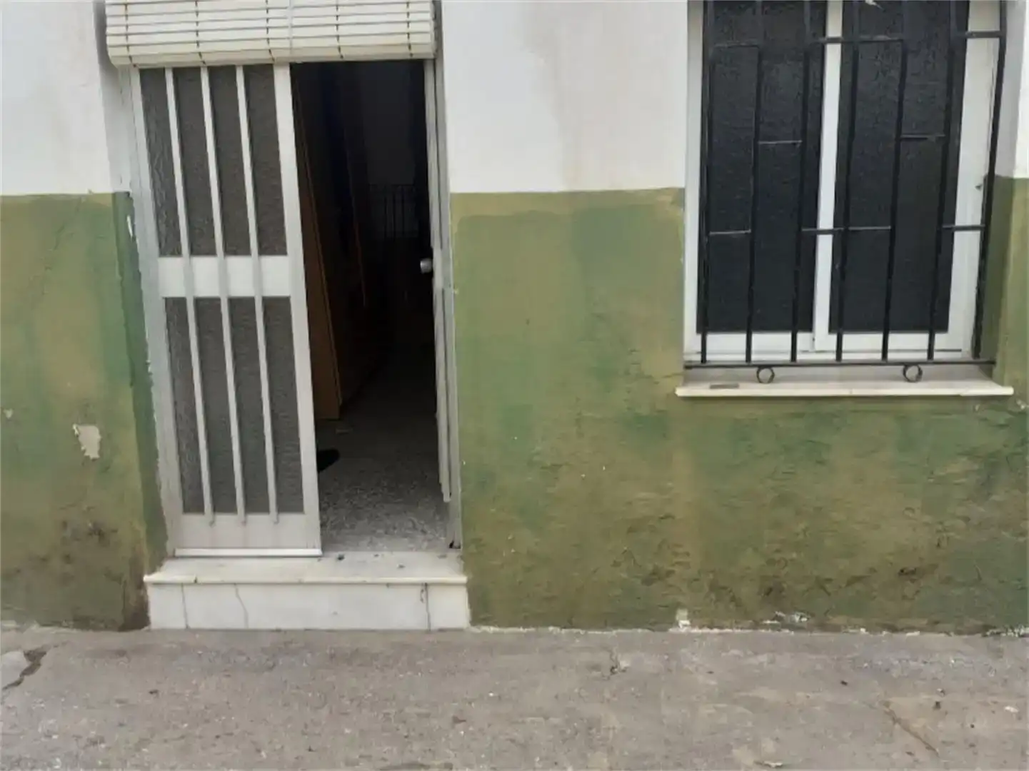 Vista exterior de Planta baja en venta en La Línea de la Concepción