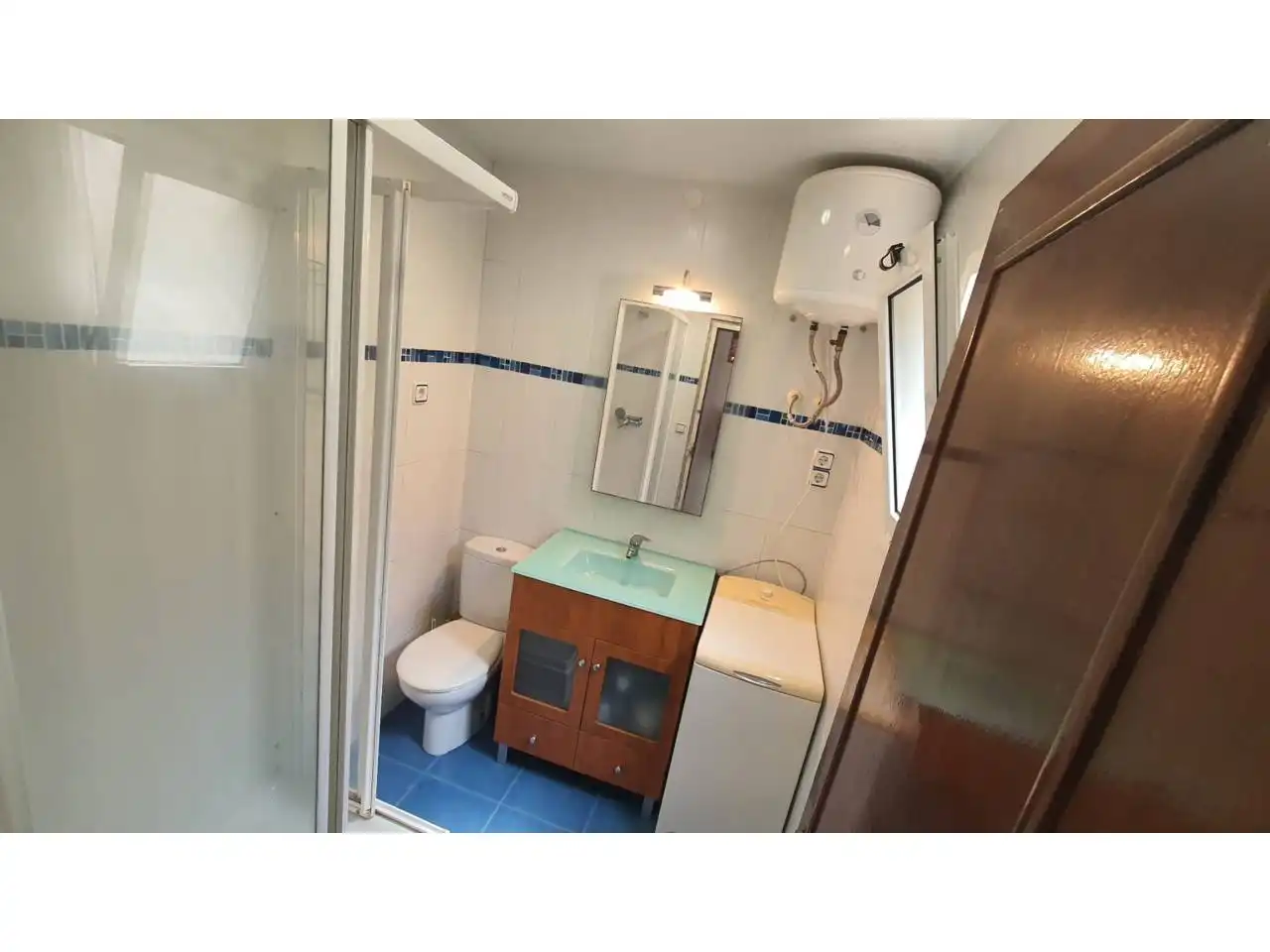Bathroom of Apartments for sale in Vilanova i la Geltrú  with Air Conditioner and Parquet flooring