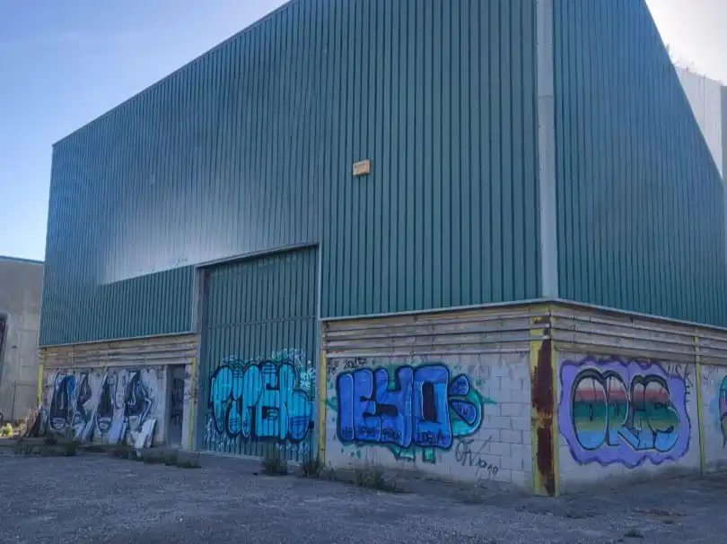 Terreno industriale in vendita a Avinguda de la Llana 1
