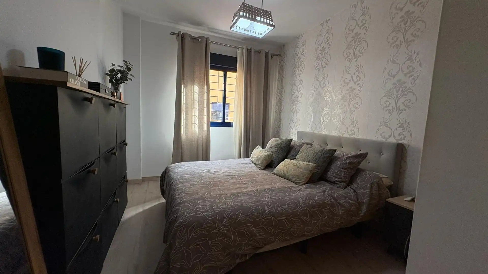 Habitación de Piso en venta en Torremolinos con Aire acondicionado, Balcón y Piscina comunitaria