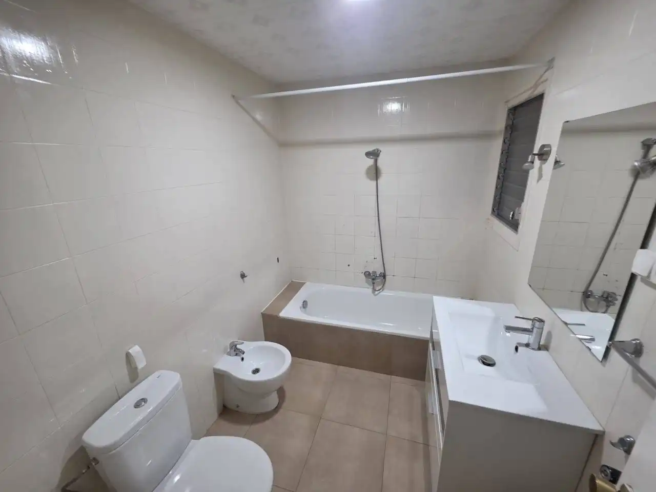 Baño de Casa o chalet en venta en Sallent con Aire acondicionado, Calefacción y Terraza