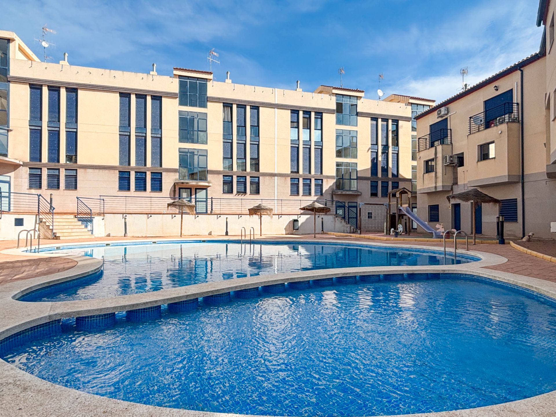 Piscina de Planta baixa en venda en La Llosa amb Traster, Moblat i Forn
