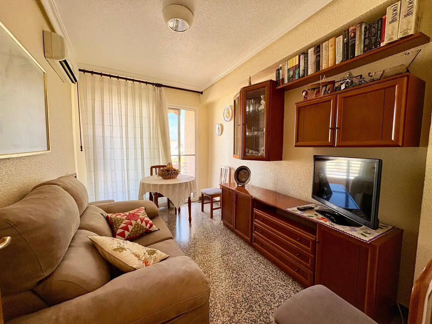 Living room of Flat for sale in Nules  with Air Conditioner, Heating and Storage room