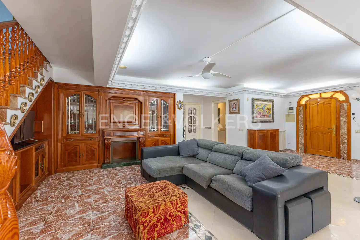 Sala d'estar de Casa o xalet en venda en Castellón de la Plana / Castelló de la Plana amb Calefacció, Jardí privat i Piscina