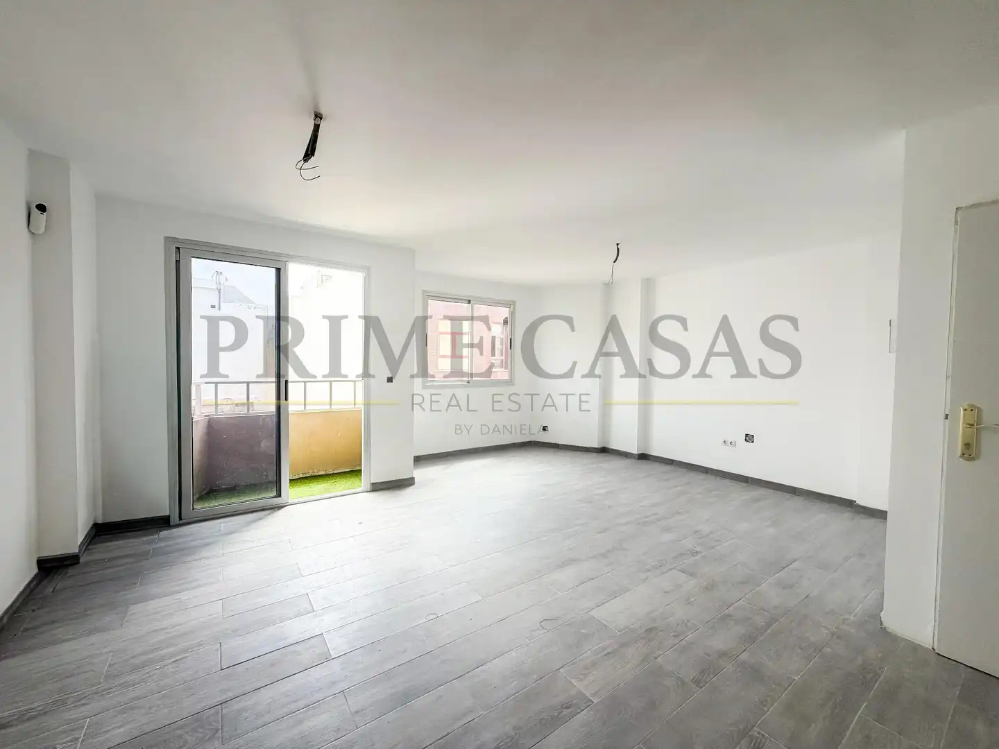 Vista exterior de Ático en venta en Las Palmas de Gran Canaria con Balcón