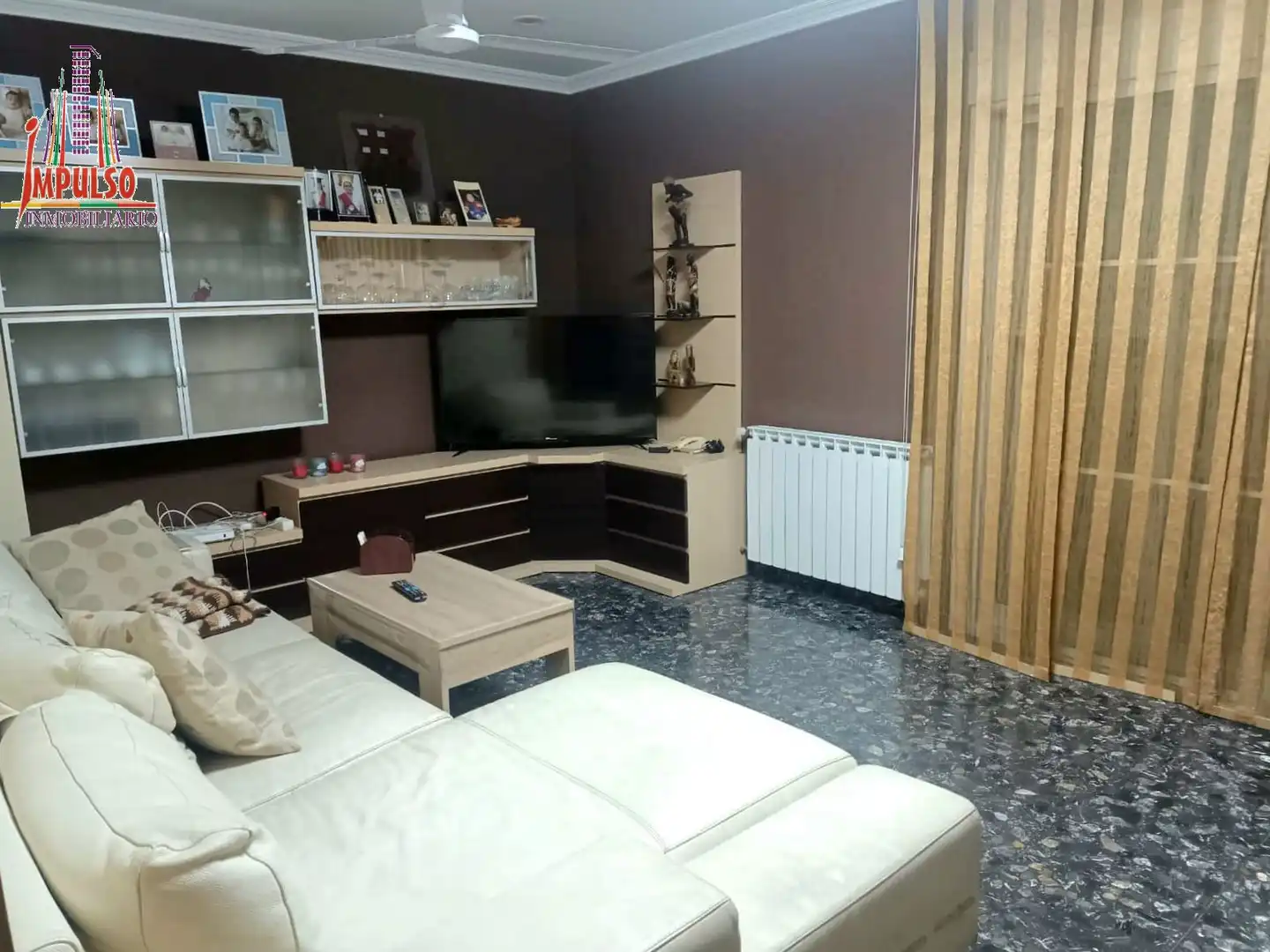 Sala de estar de Piso en venta en Albacete con Calefacción, Trastero y Balcón