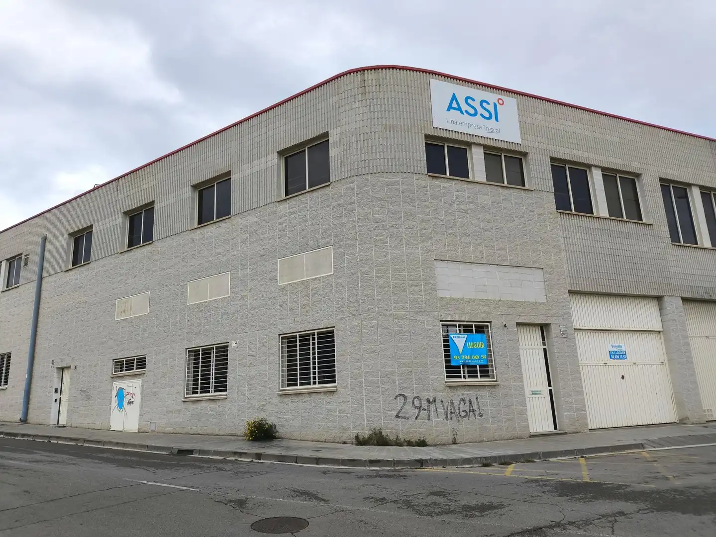 Außenansicht von Fabrikhallen zur Miete in El Masnou