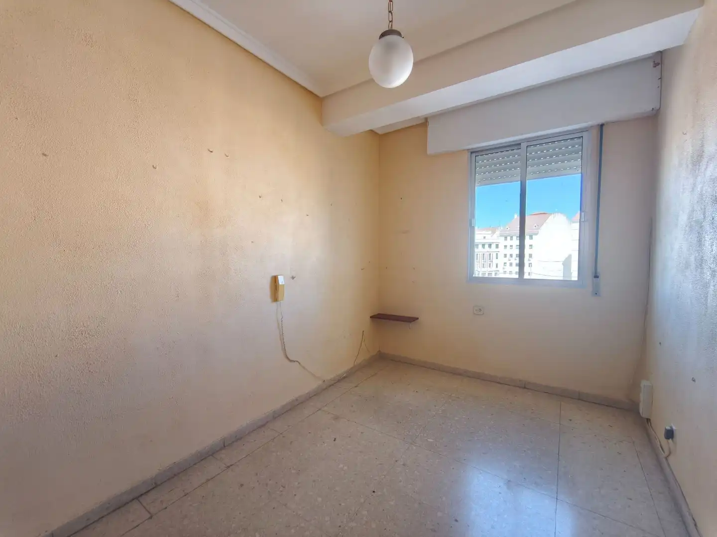 Habitación de Piso en venta en Huelva con Terraza y Trastero