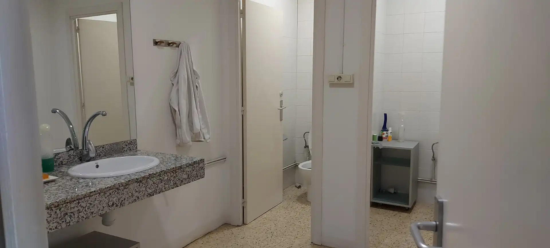 Baño de Nave industrial en venta en Sabadell