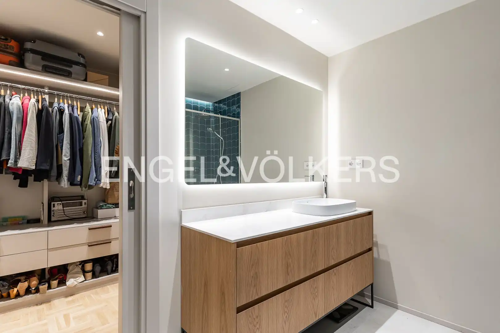 Bathroom of Flat for sale in Barcelona  with Air Conditioner, Heating and Parquet flooring
