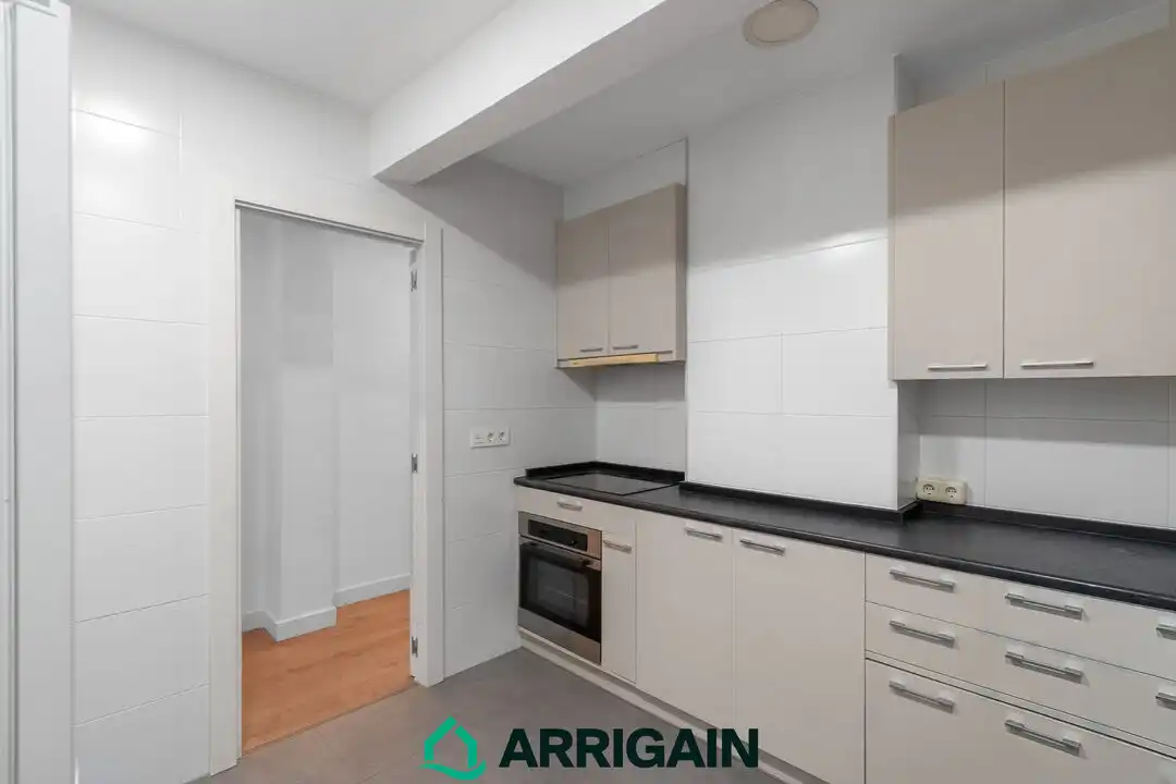 Piso con terraza en venta en Secundino Esnaola Kalea, imagen 11