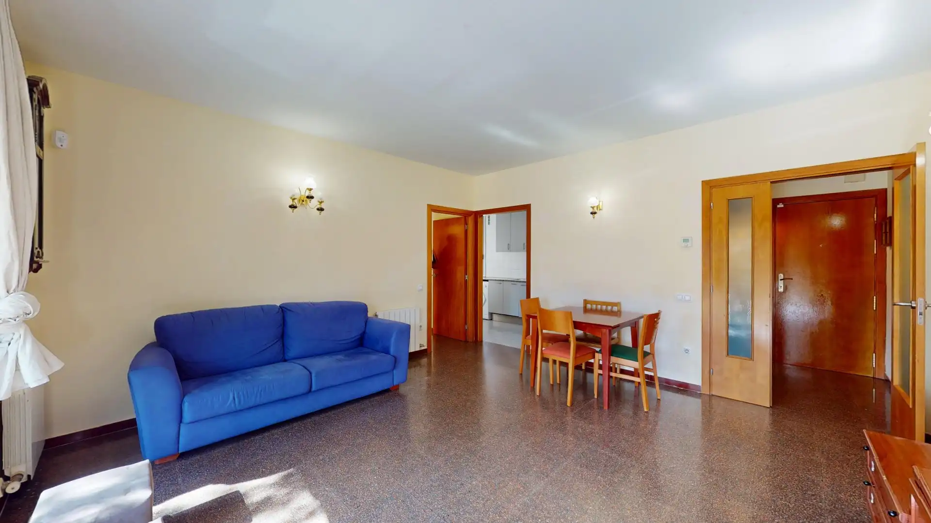 Wohnzimmer von Wohnung zum Verkauf in Barcelona mit Heizung und Balkon