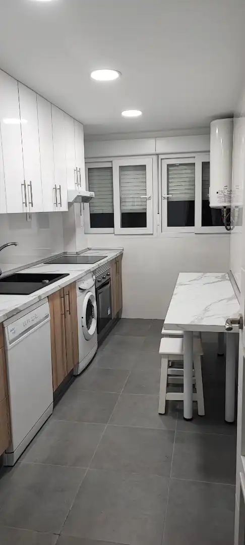 Cuina de Pis per a compartir en Getafe amb Aire condicionat, Calefacció i Parquet