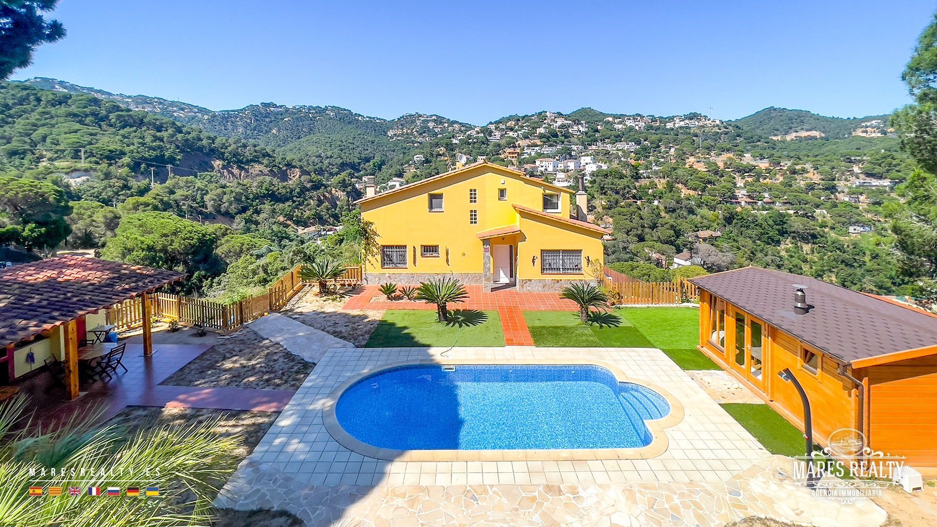 Vista exterior de Casa o xalet en venda en Lloret de Mar amb Aire condicionat, Calefacció i Jardí privat