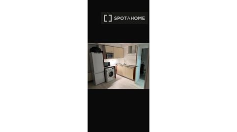 Foto 5 de Habitació a Passeig Maragall, Gavà