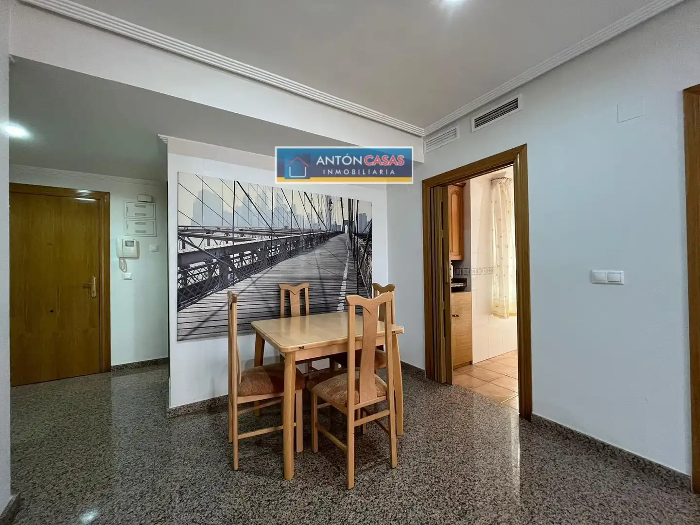 Comedor de Piso de alquiler en Elda con Aire acondicionado, Amueblado y Balcón