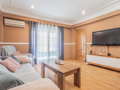 Living room of Flat for sale in Paterna  with Air Conditioner, Heating and Terrace