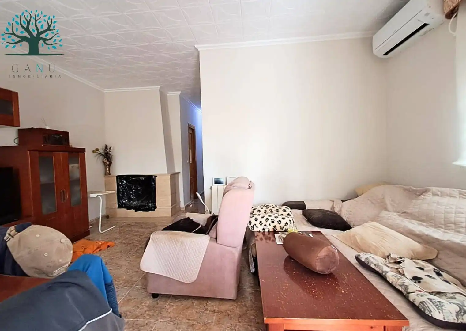 Wohnzimmer von Erdgeschoss zum Verkauf in Mazarrón mit Klimaanlage, Privatgarten und Terrasse