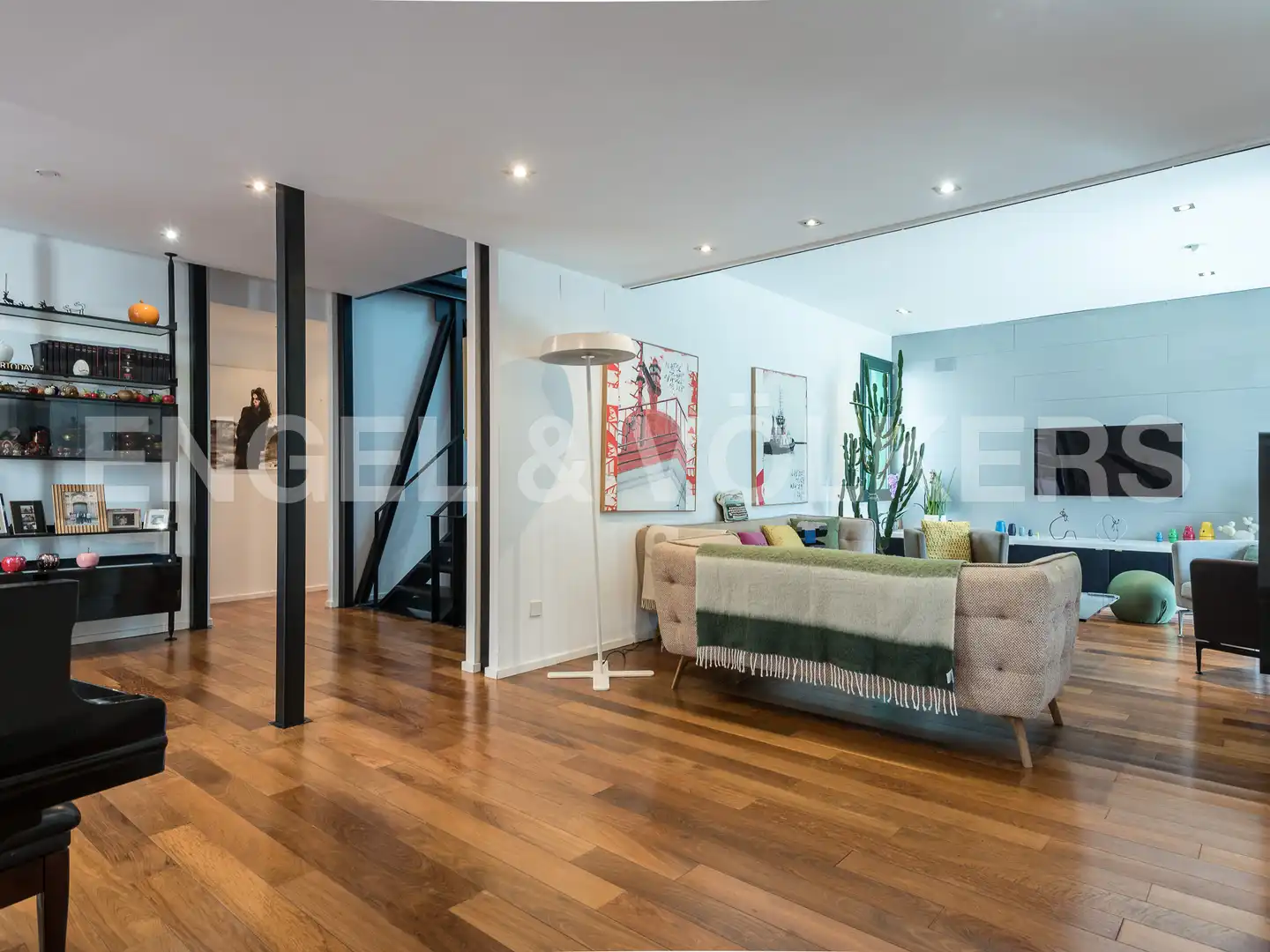 Sala de estar de Casa o chalet en venta en Barcelona con Aire acondicionado, Calefacción y Jardín privado