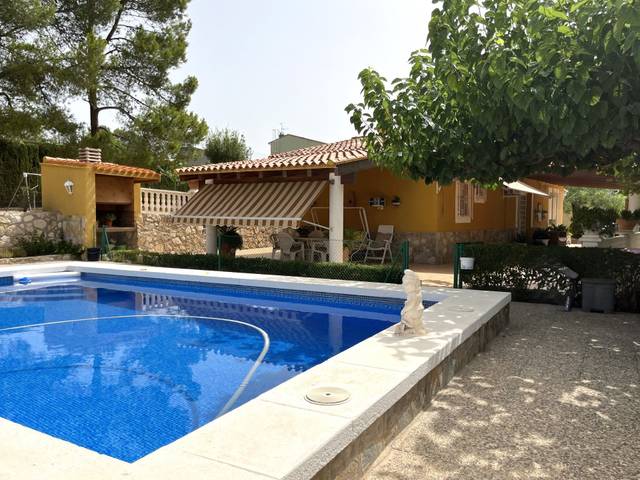 Casa-chalet en Venta en Agullent
