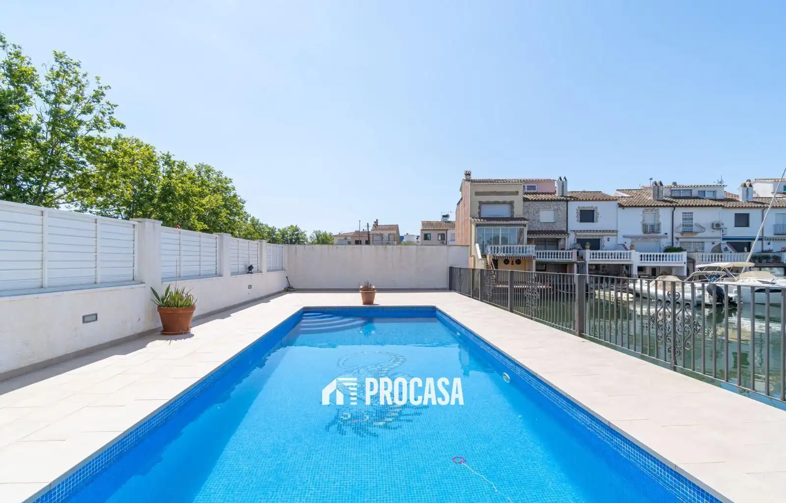 Piscina de Casa o xalet en venda en Empuriabrava amb Aire condicionat, Piscina i Moblat