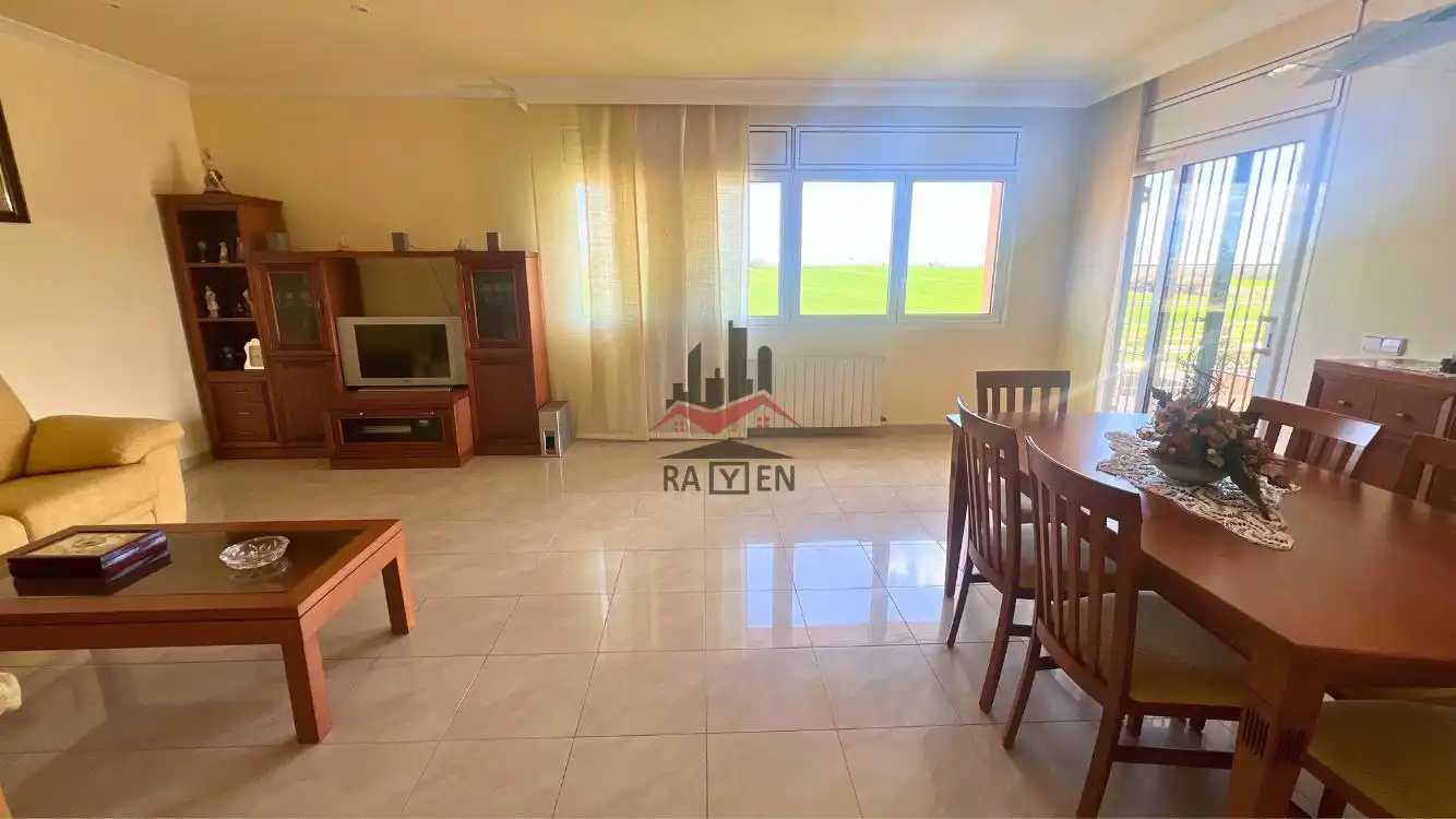 Houses for sale in Riu Muga, Vilamalla
