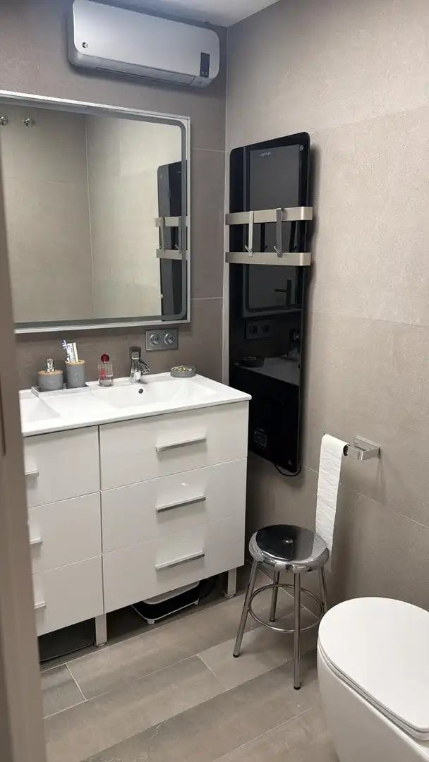 Badezimmer von Erdgeschoss zum Verkauf in Benetússer mit Klimaanlage, Terrasse und Abstellraum