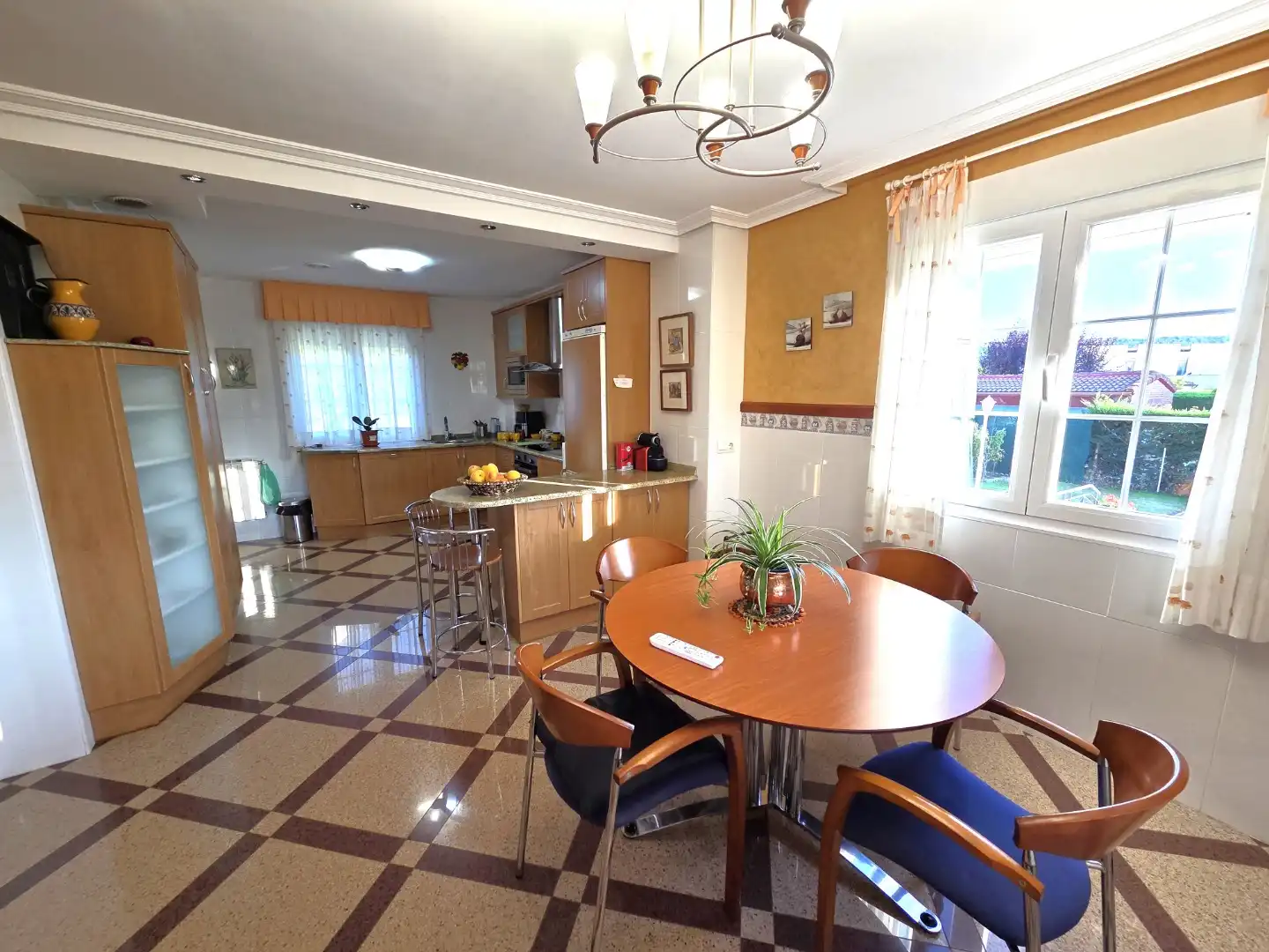 Dining room of Houses for sale in Castrillo del Val  with Heating, Private garden and Parquet flooring