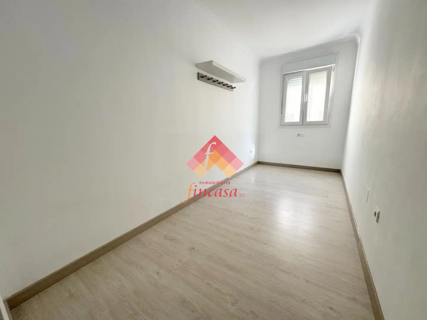 Bedroom of Flat for rent in Ronda  with Heating, Parquet flooring and Balcony