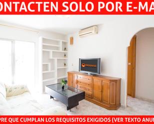 Sala d'estar de Pis de lloguer en  Madrid Capital amb Aire condicionat, Terrassa i Moblat