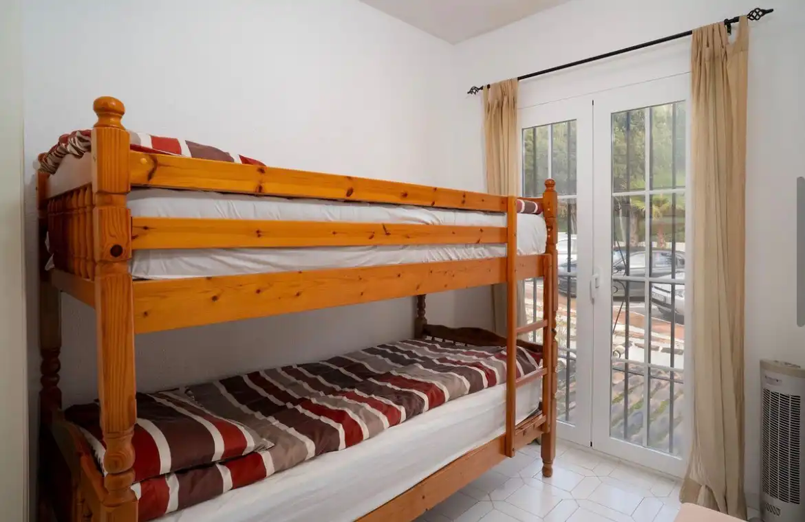 Dormitori de Pis en venda en Mijas amb Aire condicionat, Terrassa i Moblat