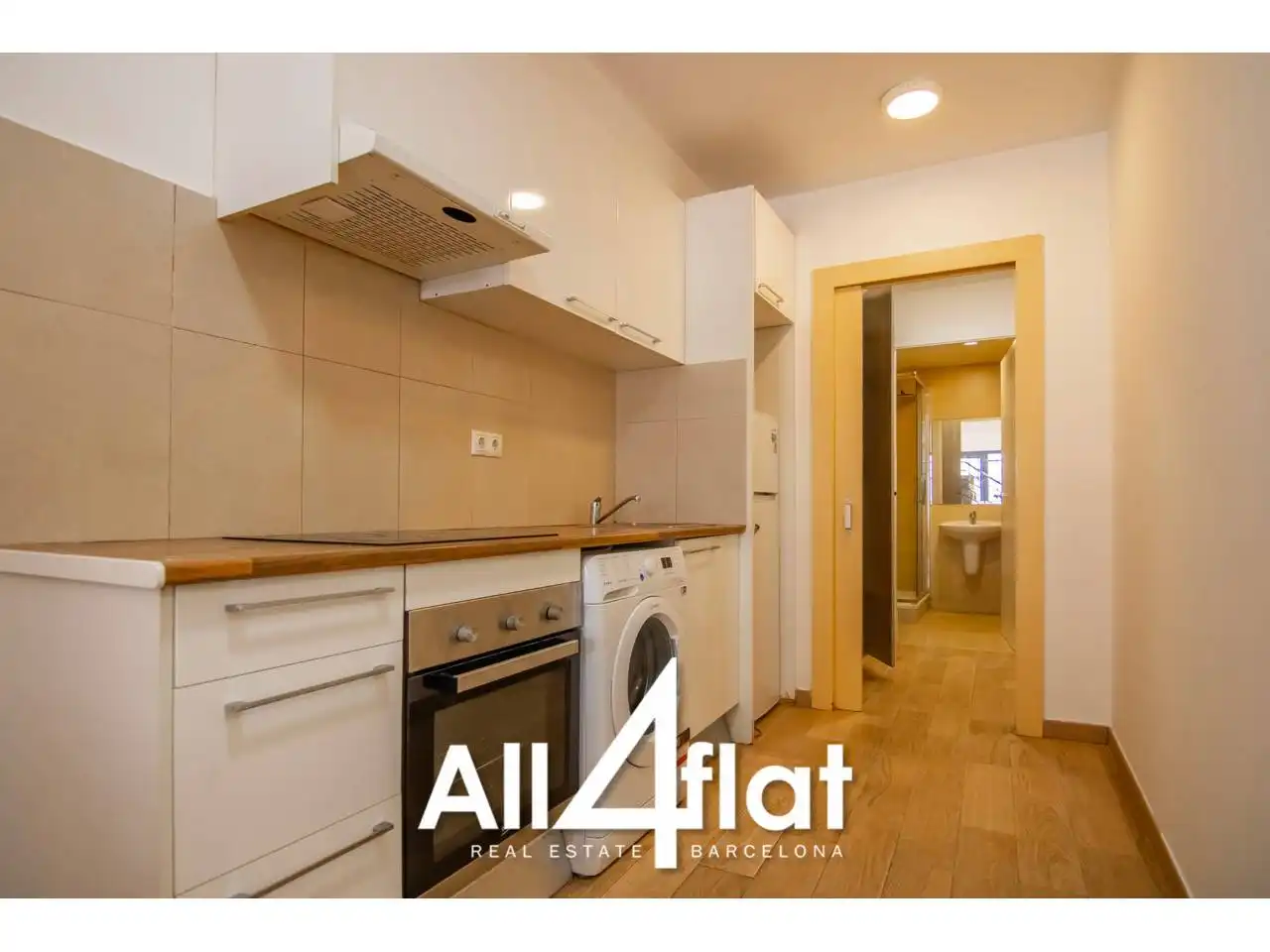 Cuina de Estudi de lloguer en Barcelona amb Aire condicionat, Parquet i Moblat