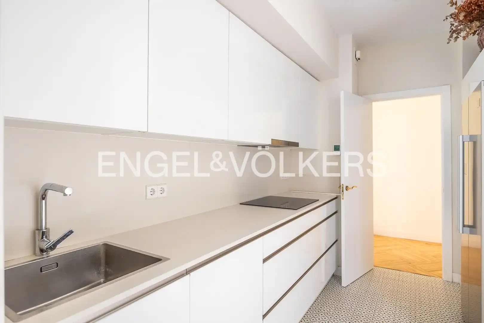 Küche von Wohnung zur Miete in Sevilla mit Klimaanlage, Heizung und Parkett