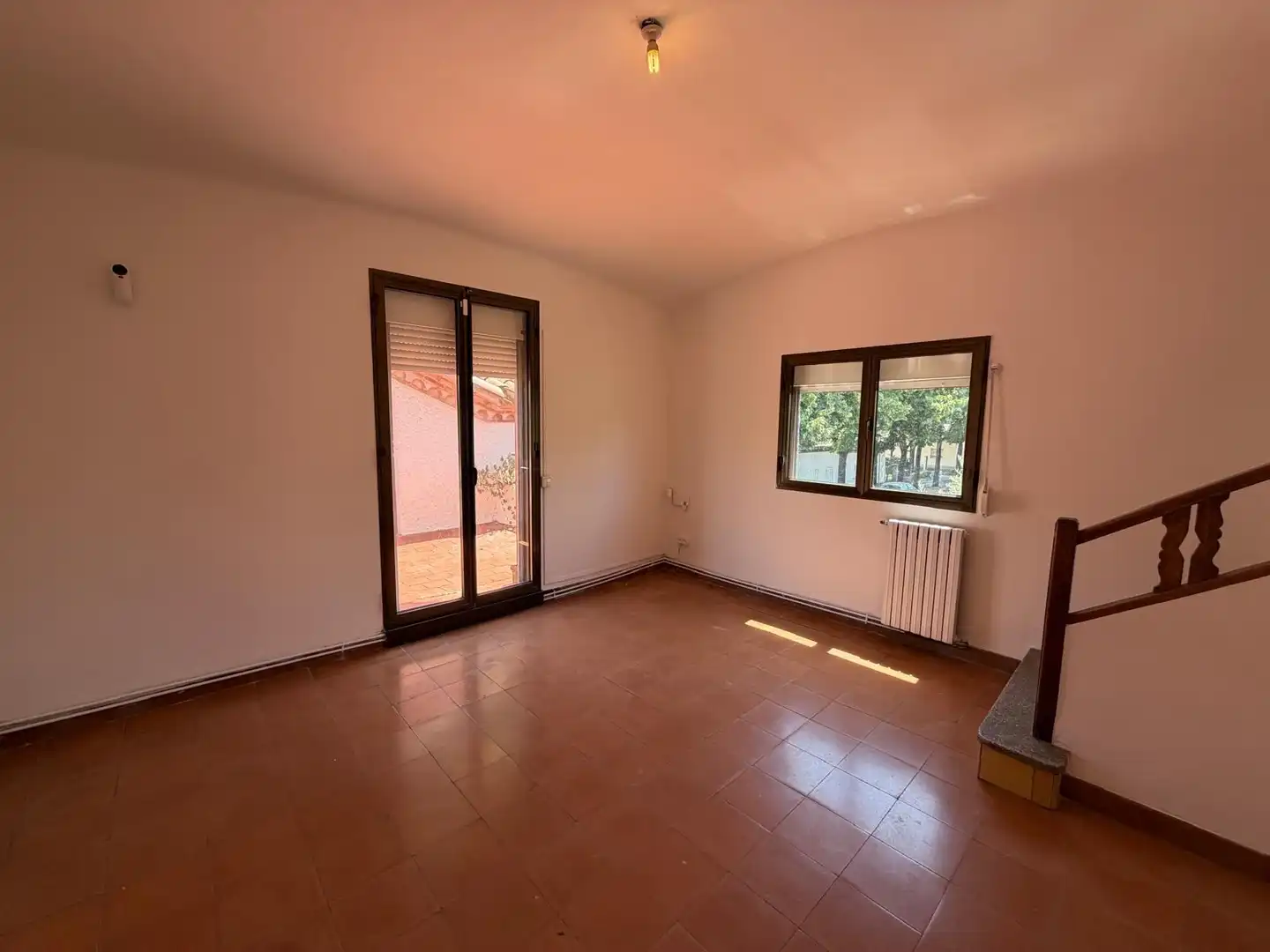 Wohnzimmer von Einfamilien-Reihenhaus zur Miete in Girona mit Heizung und Terrasse