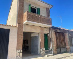 Vista exterior de Finca rústica en venda en Mozoncillo amb Terrassa