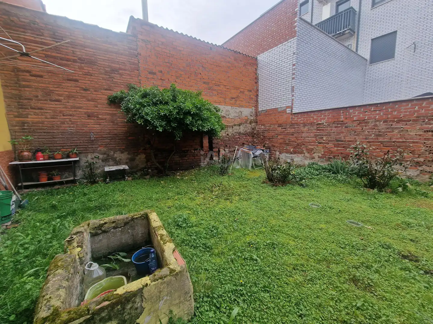 Jardín de Casa o chalet en venta en León Capital  con Calefacción
