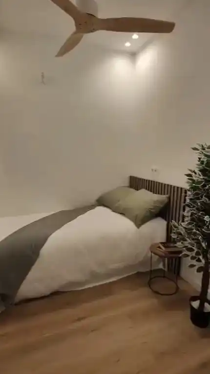 Bedroom of Flat for rent in Sabadell  with Air Conditioner, Heating and Parquet flooring